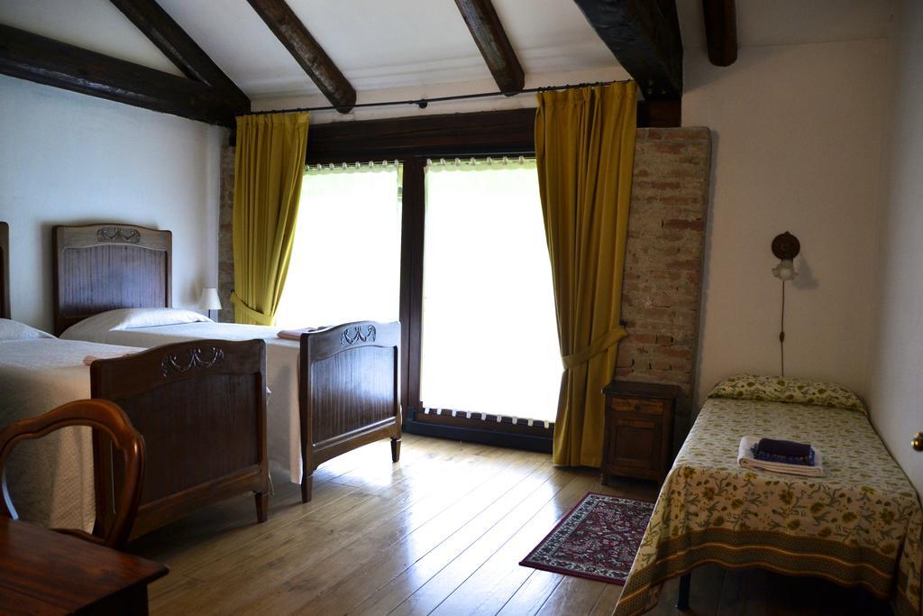 Agriturismo La Pieve Dogliani Rum bild